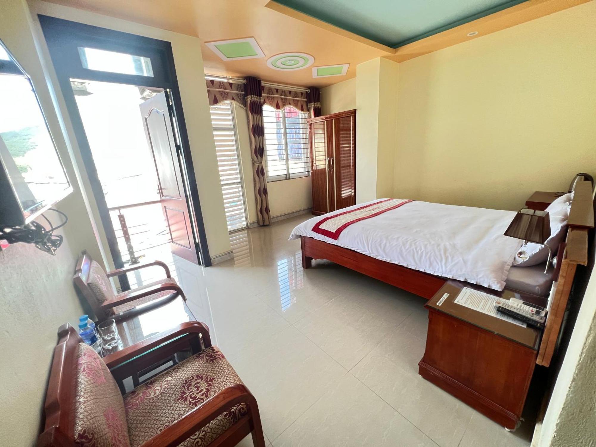 דונג ואן Huy Hoang Hotel מראה חיצוני תמונה